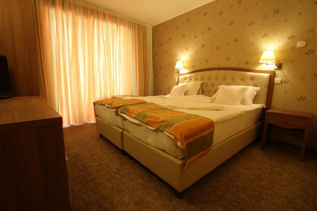 Отель Hotel Crisalpin Пояна-Брашов-51